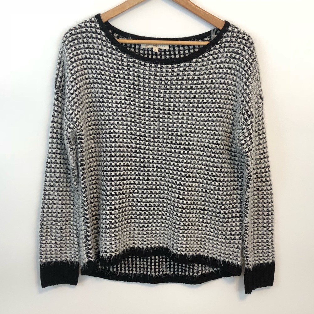 NWT Rewind Knit Sweater Black and White Soft